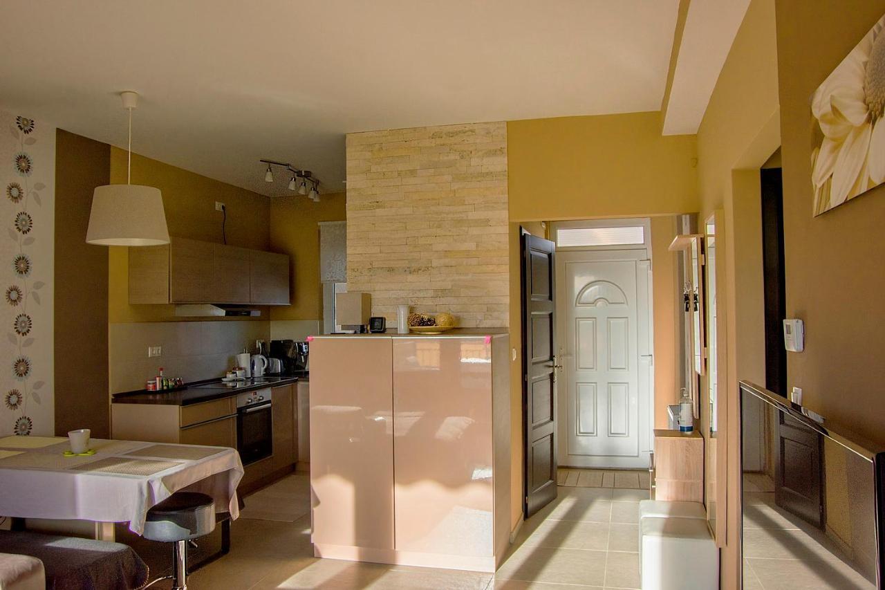 Апартаменты Panorama Apartman Замарди Экстерьер фото